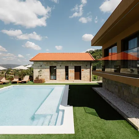 Serpa Pinto Village - By Fero Villa Cinfães