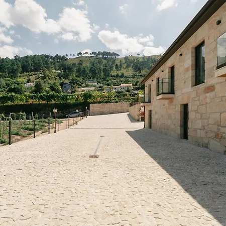 Villa Serpa Pinto Village - By Fero Cinfães
